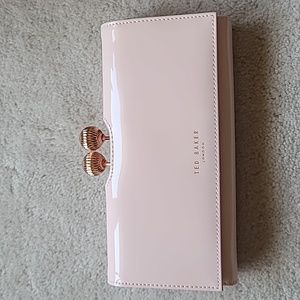 SOLD: Ted Baker Felicee Wallet/clutch